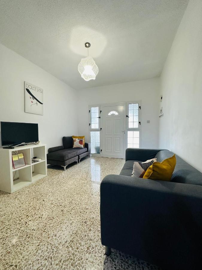 Arya Seaview Apartment In The Heart Of Coral Bay (Adults Only) エクステリア 写真